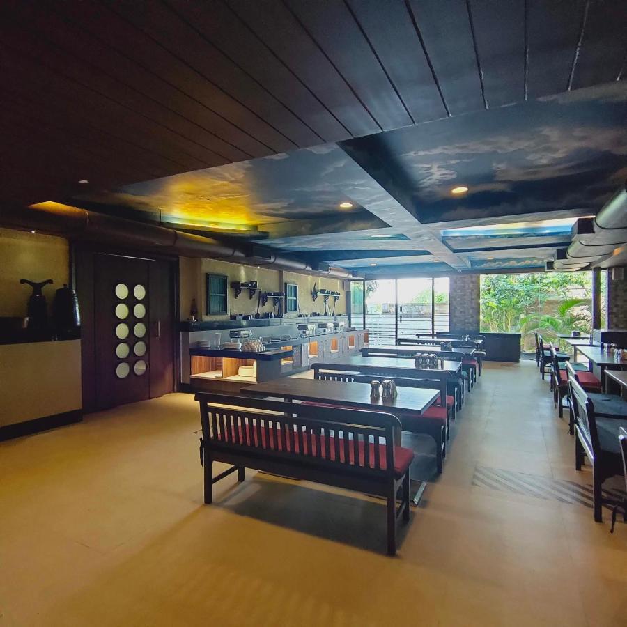 Silverador Resort Thane Exterior photo
