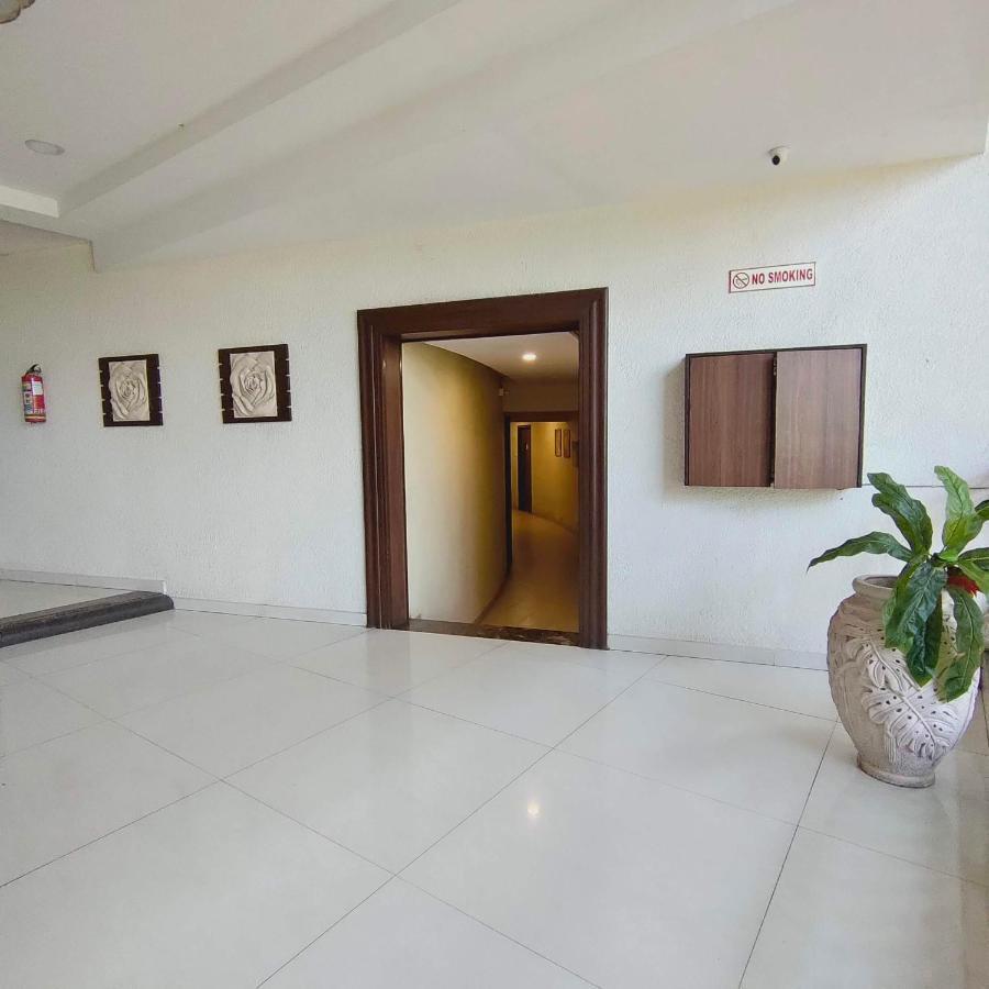 Silverador Resort Thane Exterior photo