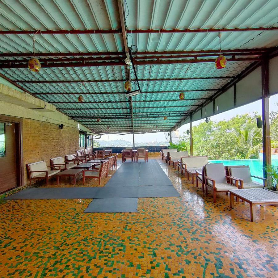 Silverador Resort Thane Exterior photo