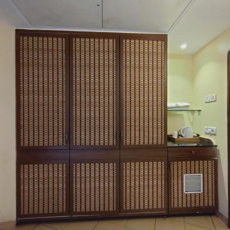 Silverador Resort Thane Exterior photo